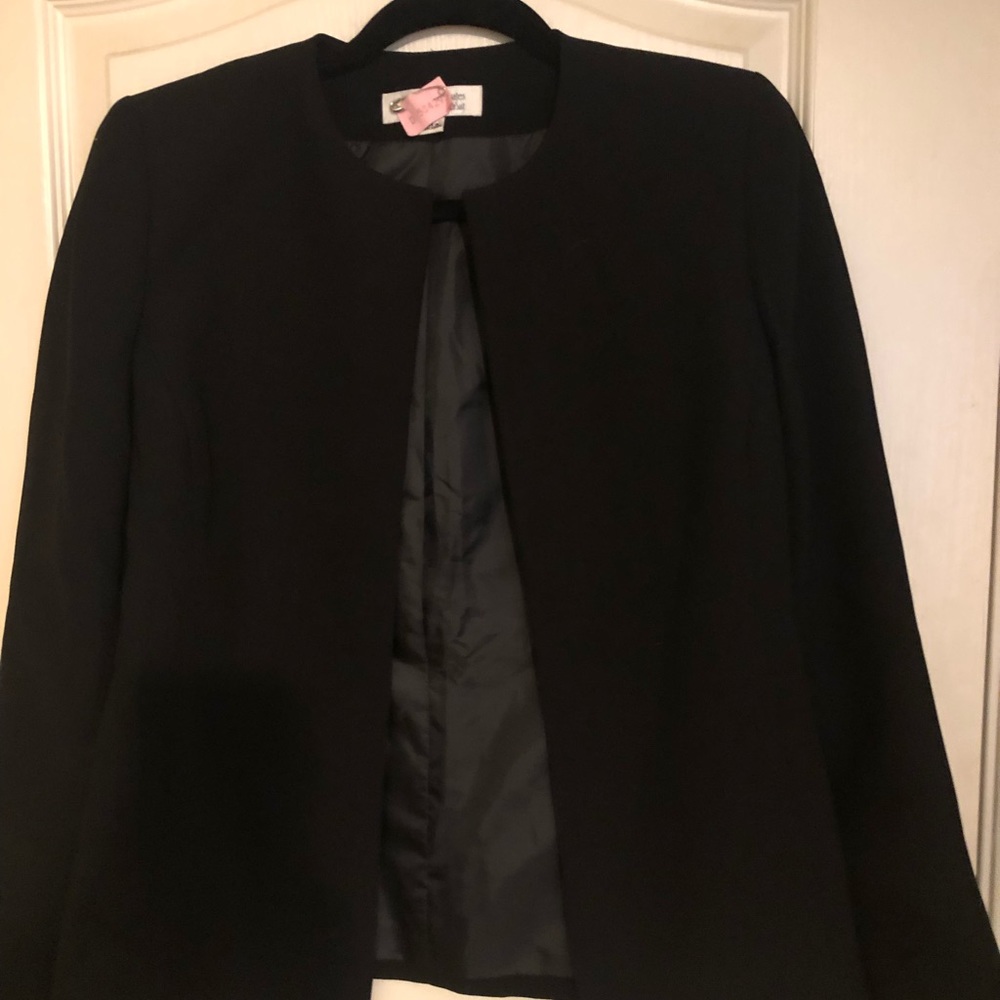 LE Suit Open Front Black Jacket